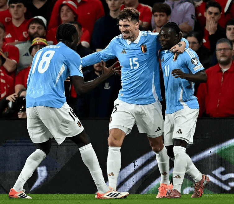 德布劳内双响，阿森纳锋霸将功补过，比利时4-2威尔士强势登顶第1