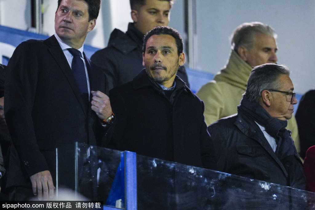 皇马防线告急！哈维·阿隆索迎双线作战考验，16岁天才后卫或将临危受命